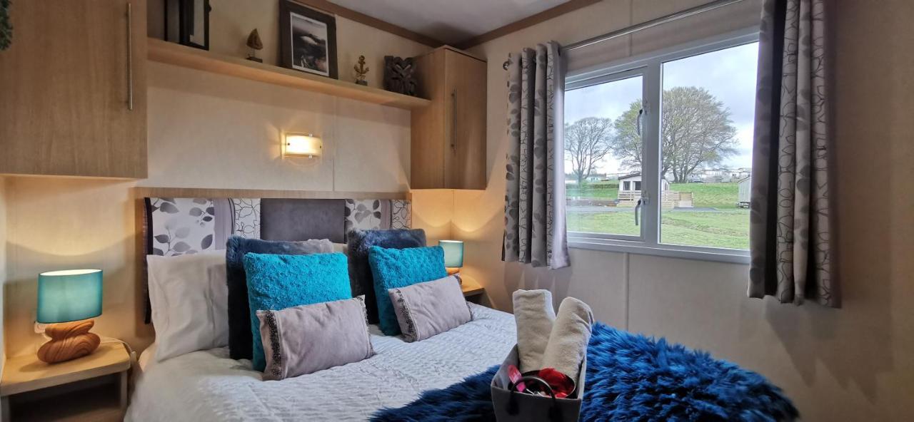Delightful 3-Bedroom Static Caravan With Lazy Spa And Loch View Balminnoch المظهر الخارجي الصورة