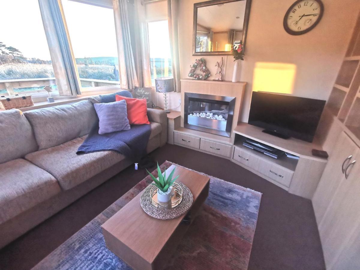 Delightful 3-Bedroom Static Caravan With Lazy Spa And Loch View Balminnoch المظهر الخارجي الصورة
