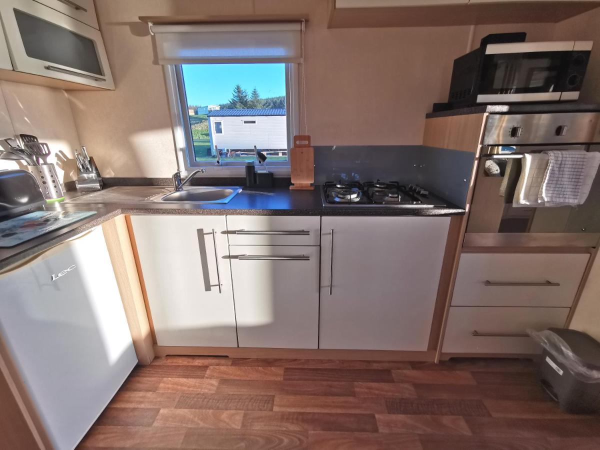 Delightful 3-Bedroom Static Caravan With Lazy Spa And Loch View Balminnoch المظهر الخارجي الصورة
