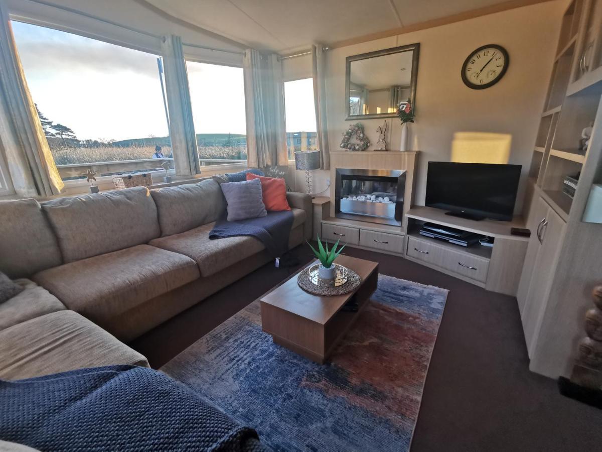 Delightful 3-Bedroom Static Caravan With Lazy Spa And Loch View Balminnoch المظهر الخارجي الصورة