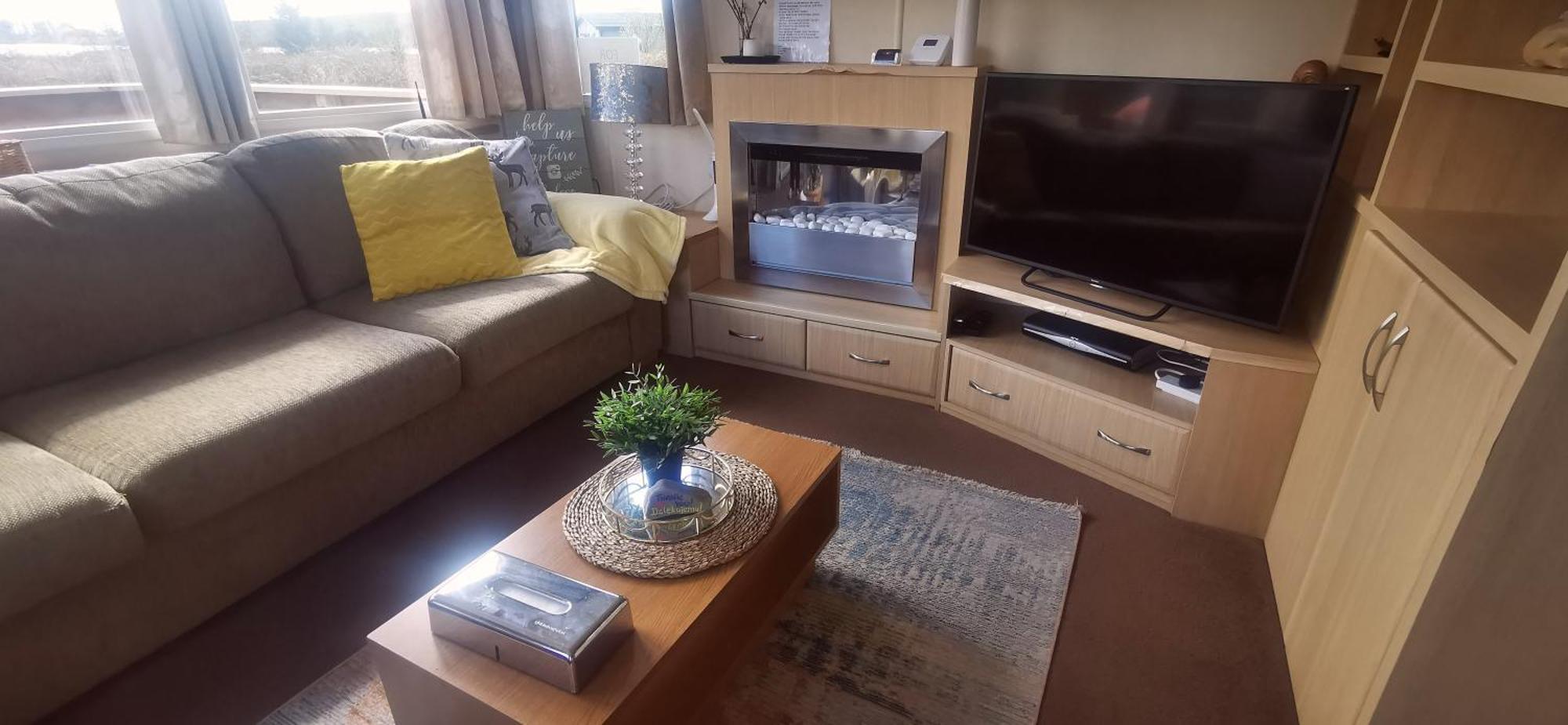Delightful 3-Bedroom Static Caravan With Lazy Spa And Loch View Balminnoch المظهر الخارجي الصورة